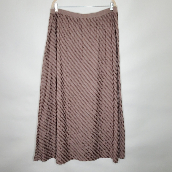 Soft Surroundings Textured Maxi Skirt Size 2X A-line Pull-on Boho Stretch Office - Picture 5 of 10